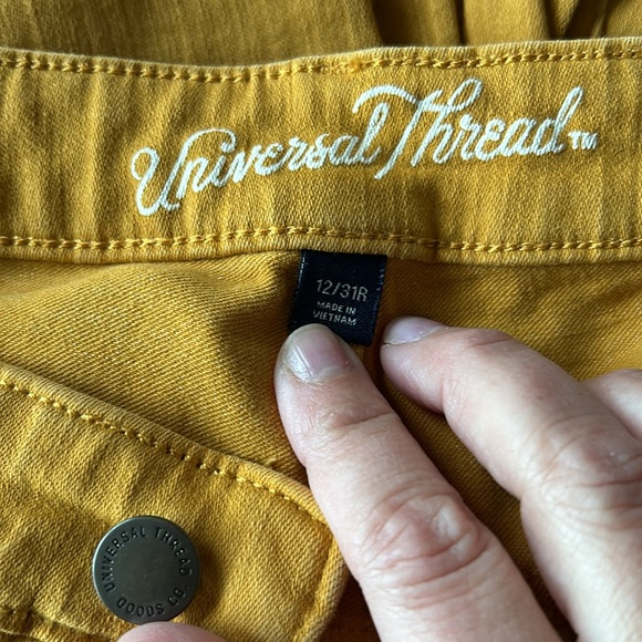 Mustard yellow stretchy skinny jean. - Picture 3 of 4